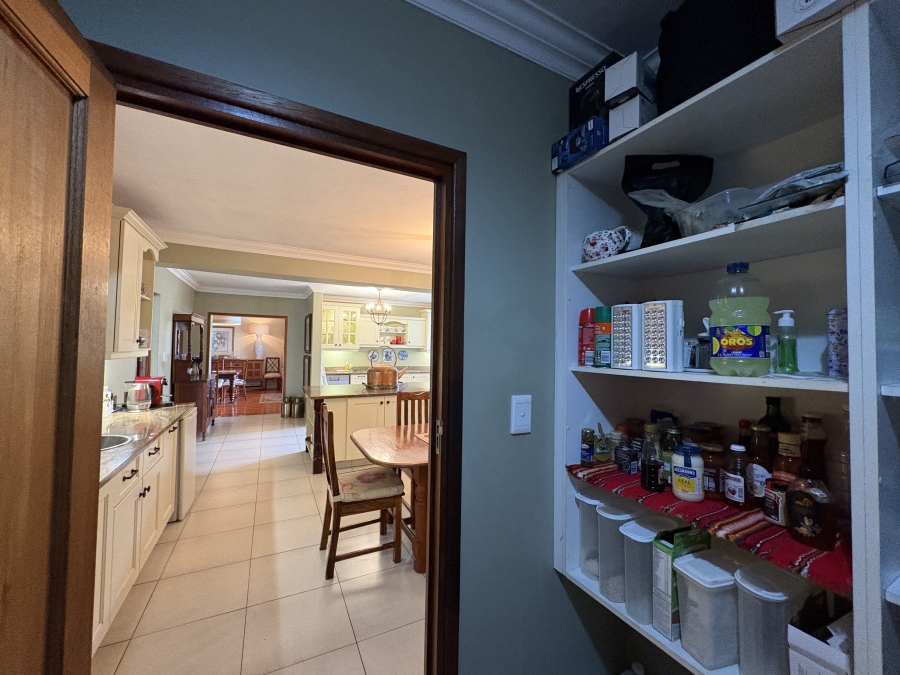 5 Bedroom Property for Sale in Ballito Central KwaZulu-Natal