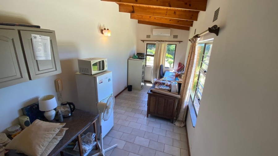 9 Bedroom Property for Sale in Glenmore KwaZulu-Natal