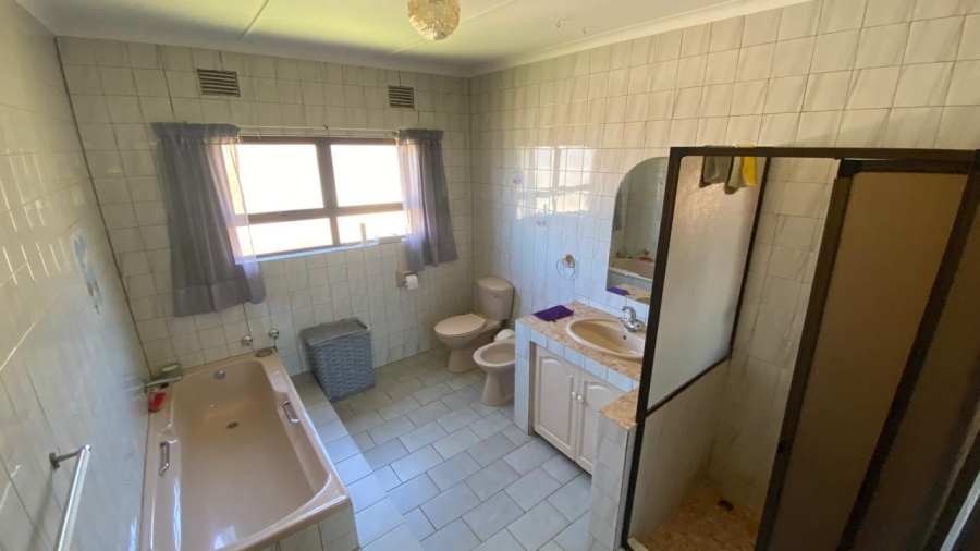 9 Bedroom Property for Sale in Glenmore KwaZulu-Natal