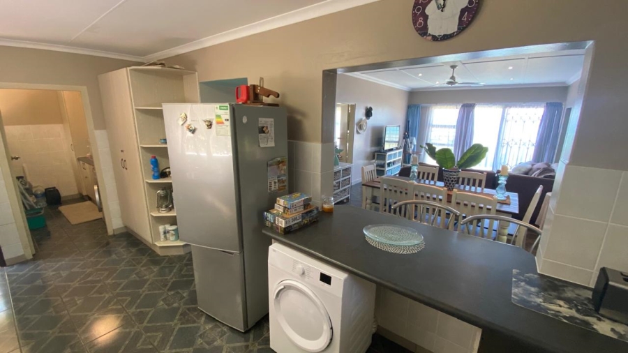 9 Bedroom Property for Sale in Glenmore KwaZulu-Natal