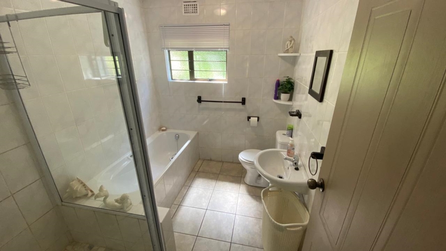 9 Bedroom Property for Sale in Glenmore KwaZulu-Natal