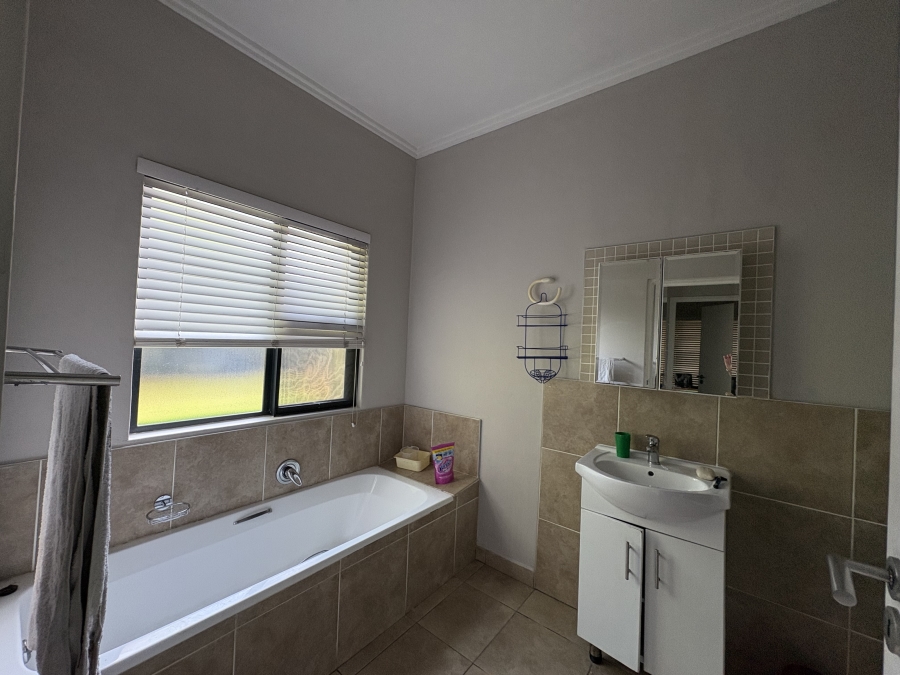 3 Bedroom Property for Sale in Palm Lakes Estate KwaZulu-Natal