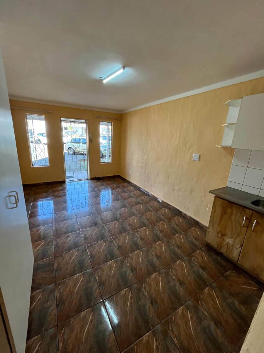 1 Bedroom Property for Sale in Scottsville KwaZulu-Natal