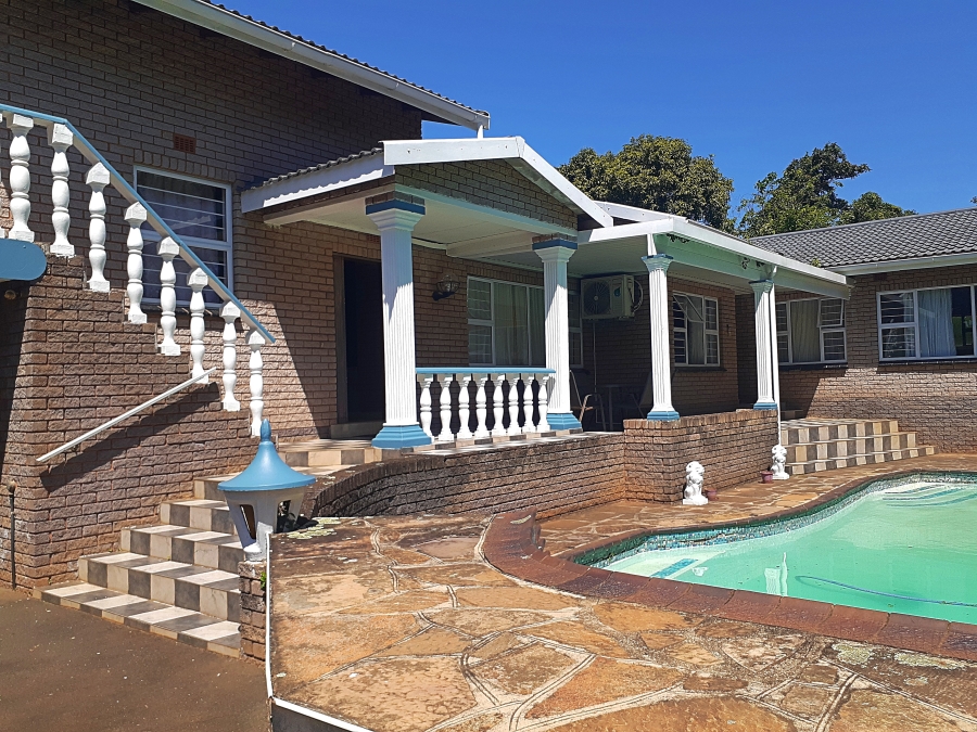 4 Bedroom Property for Sale in Amanzimtoti KwaZulu-Natal