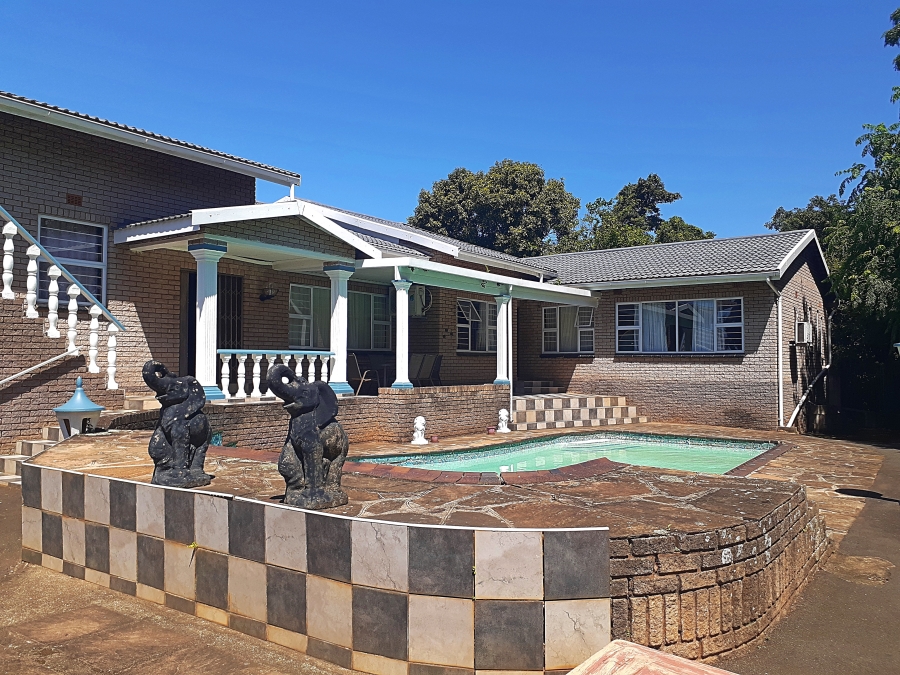 4 Bedroom Property for Sale in Amanzimtoti KwaZulu-Natal