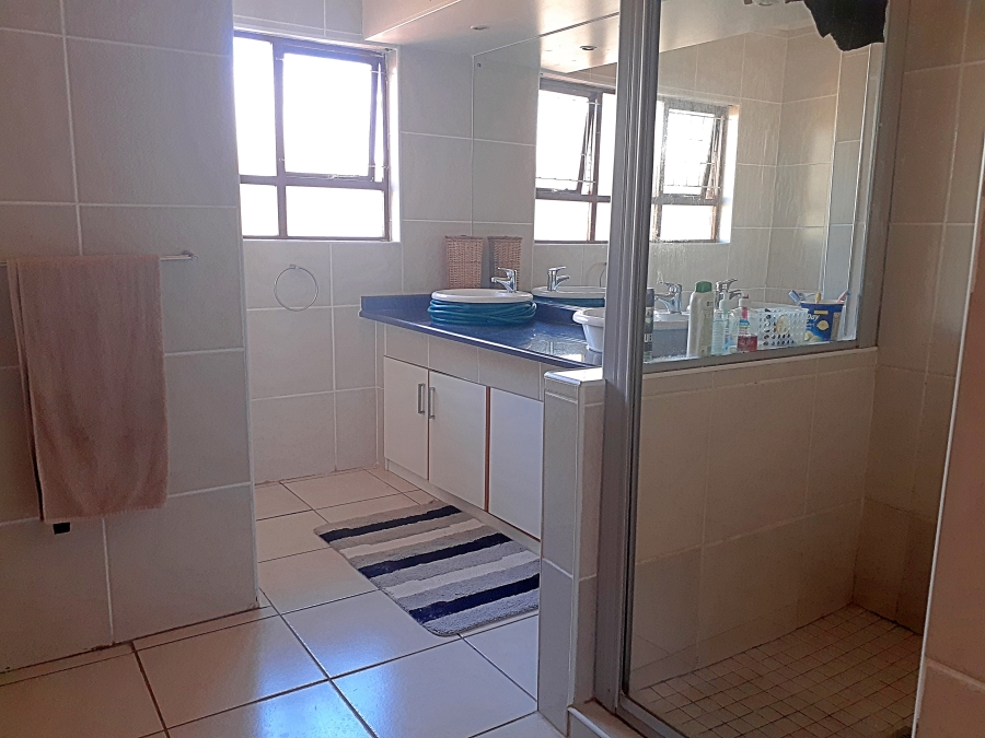 4 Bedroom Property for Sale in Amanzimtoti KwaZulu-Natal