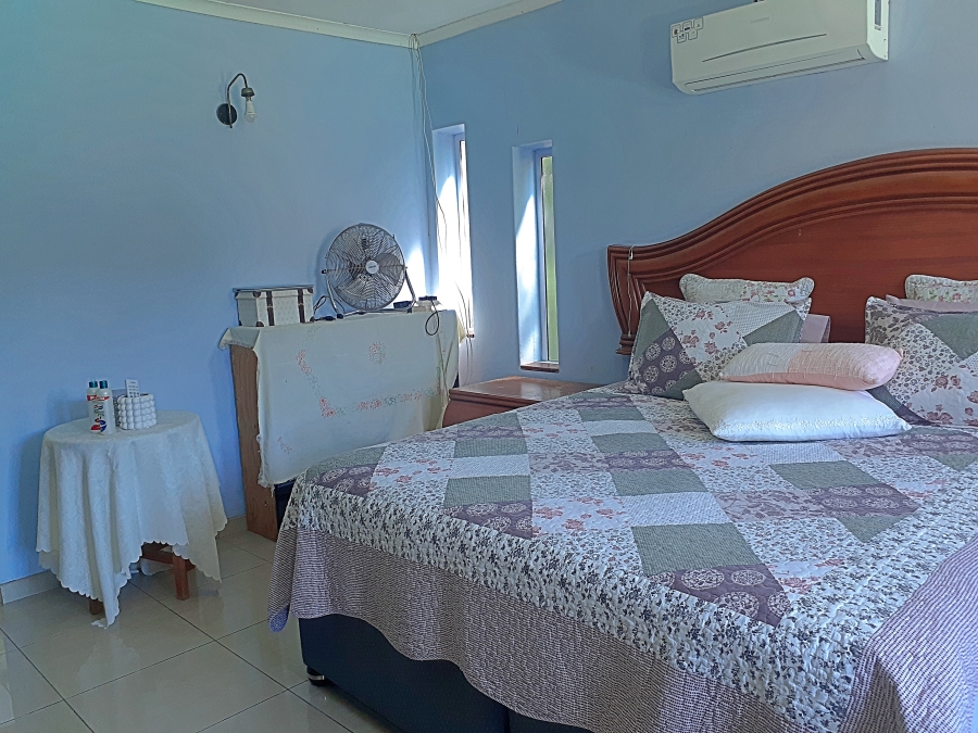 4 Bedroom Property for Sale in Amanzimtoti KwaZulu-Natal