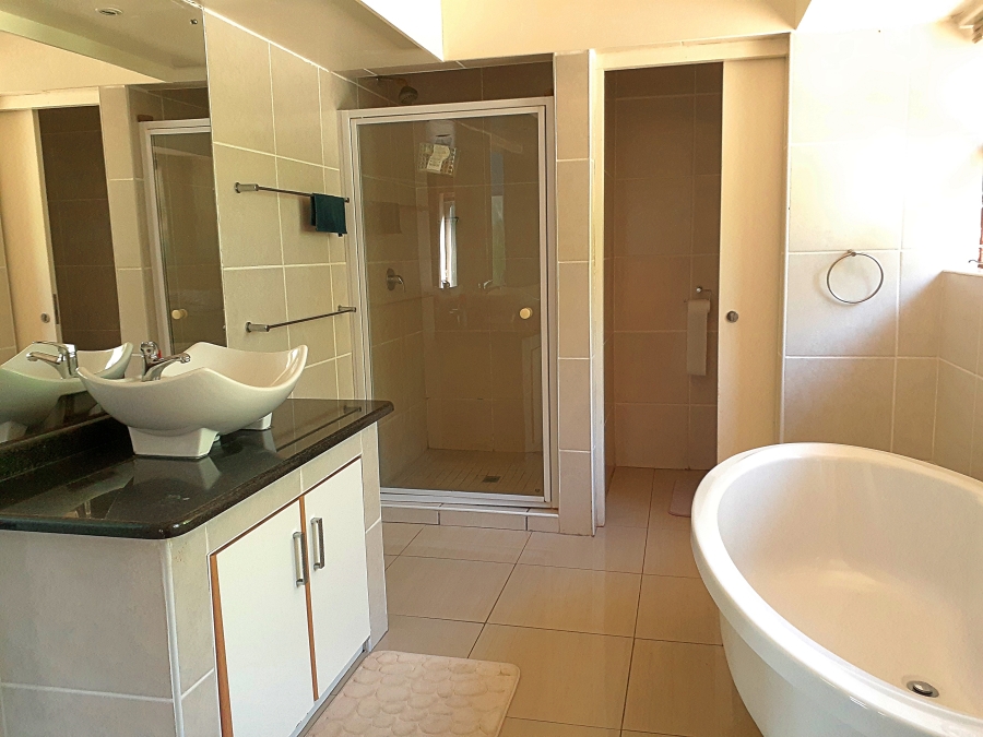 4 Bedroom Property for Sale in Amanzimtoti KwaZulu-Natal