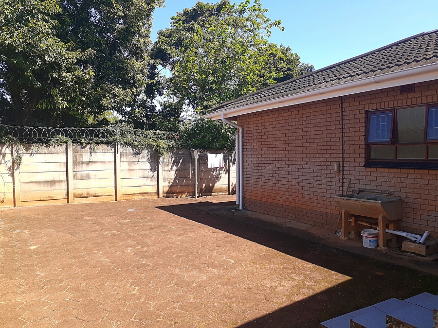 4 Bedroom Property for Sale in Amanzimtoti KwaZulu-Natal