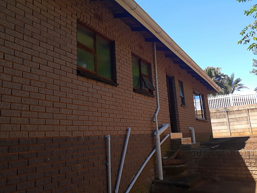 4 Bedroom Property for Sale in Amanzimtoti KwaZulu-Natal