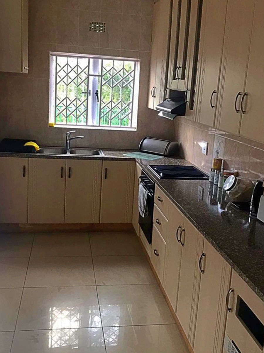 4 Bedroom Property for Sale in Amanzimtoti KwaZulu-Natal
