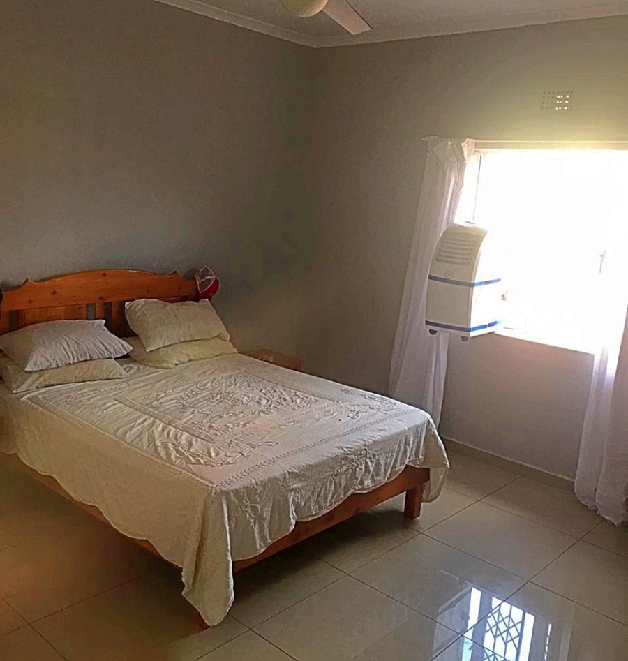 4 Bedroom Property for Sale in Amanzimtoti KwaZulu-Natal