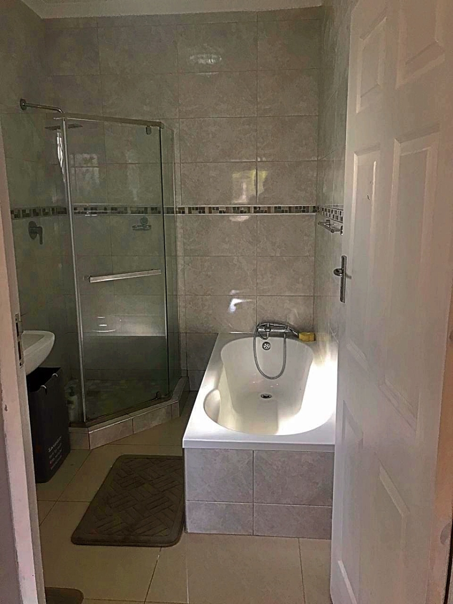 4 Bedroom Property for Sale in Amanzimtoti KwaZulu-Natal