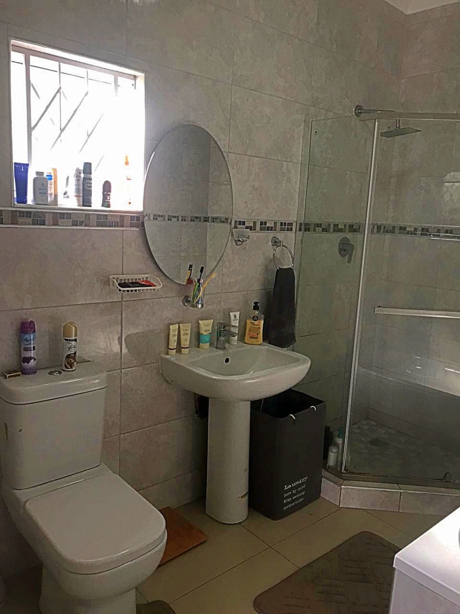 4 Bedroom Property for Sale in Amanzimtoti KwaZulu-Natal