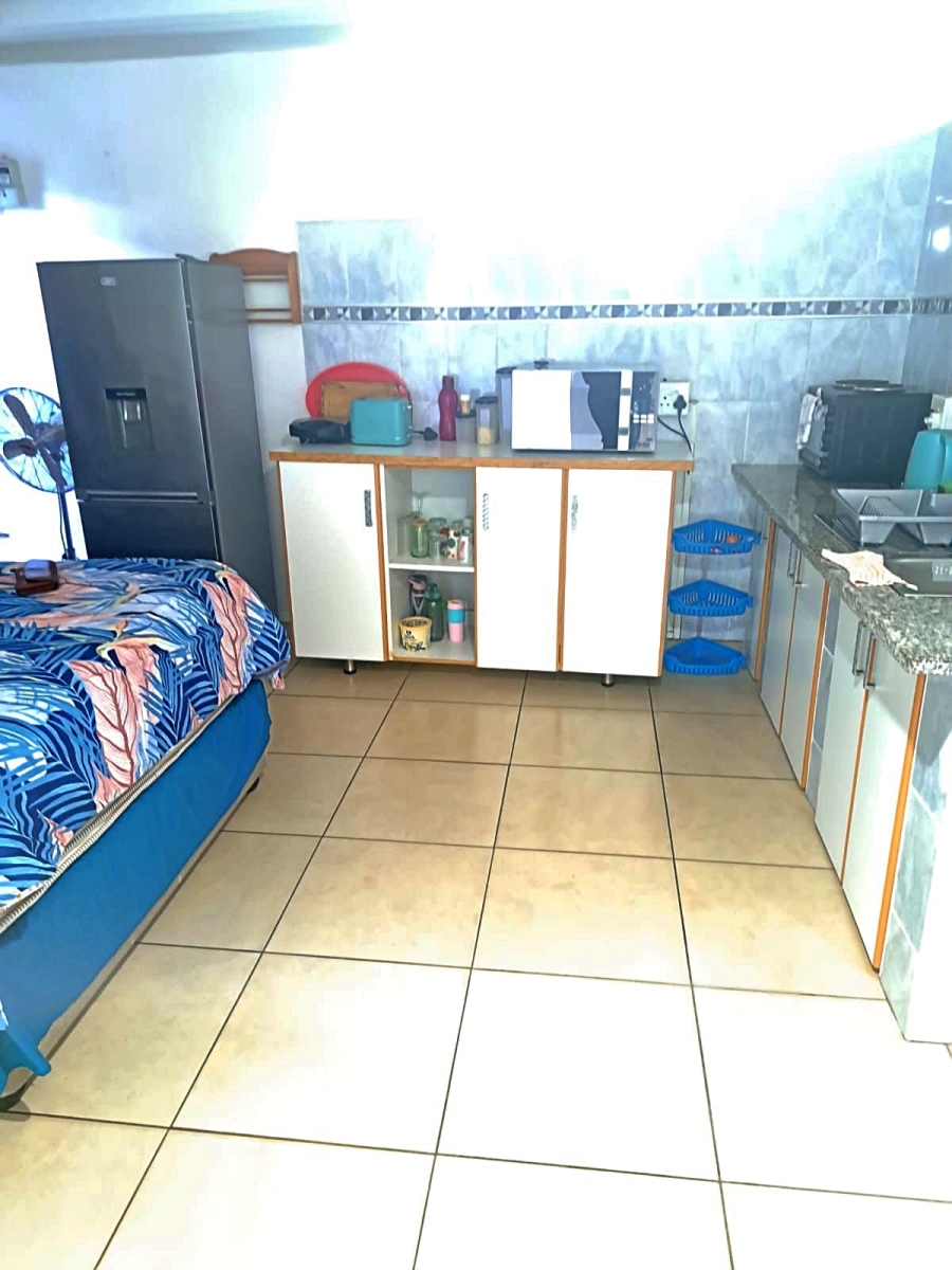 4 Bedroom Property for Sale in Amanzimtoti KwaZulu-Natal