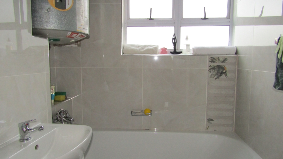 To Let 1 Bedroom Property for Rent in Amanzimtoti KwaZulu-Natal