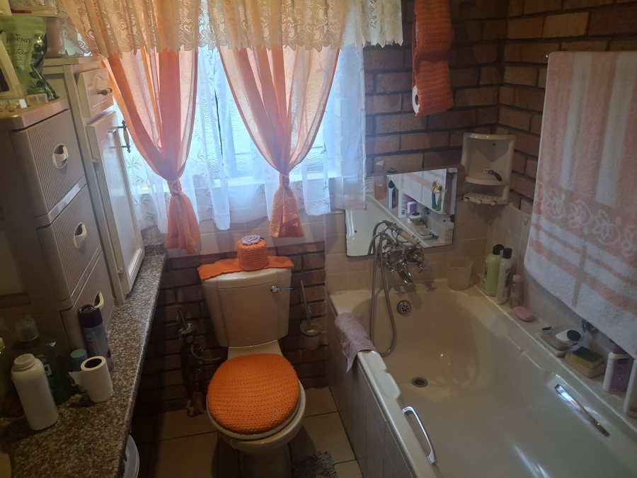 3 Bedroom Property for Sale in Pioneer Park KwaZulu-Natal