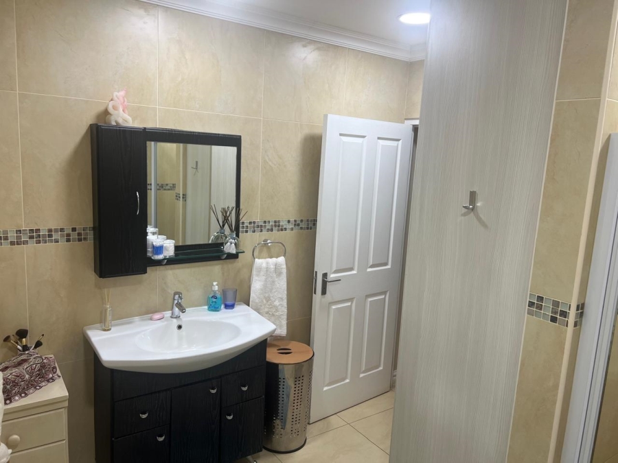 2 Bedroom Property for Sale in Zini River Estate KwaZulu-Natal