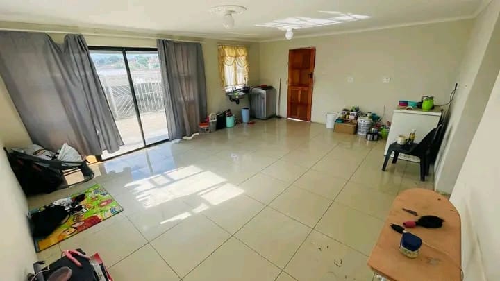 3 Bedroom Property for Sale in Kwamashu KwaZulu-Natal