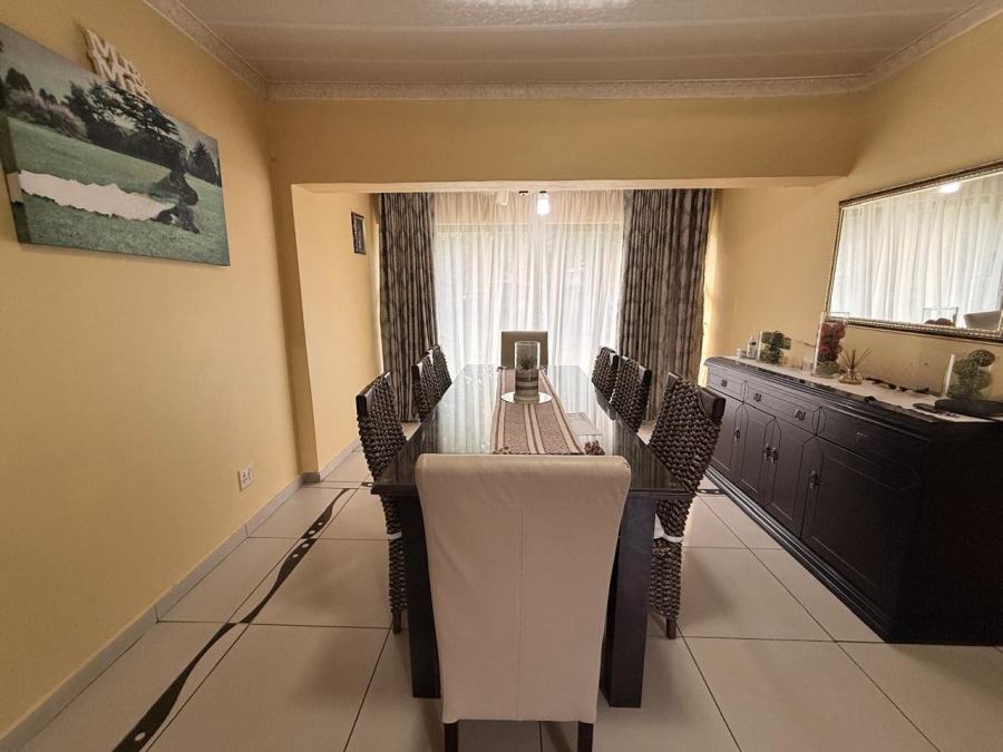 3 Bedroom Property for Sale in Signal Hill KwaZulu-Natal