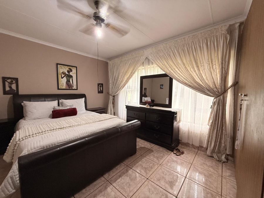 3 Bedroom Property for Sale in Signal Hill KwaZulu-Natal