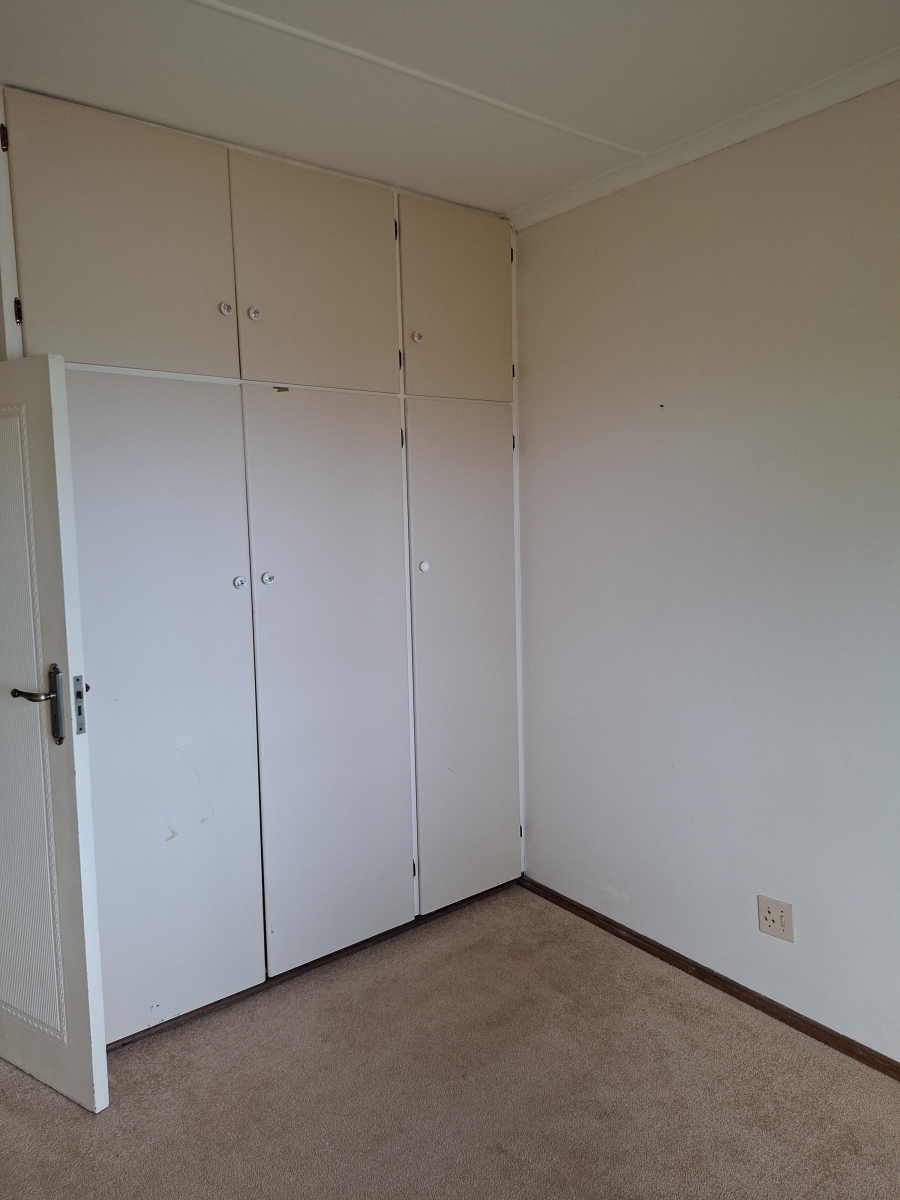 5 Bedroom Property for Sale in Uvongo KwaZulu-Natal