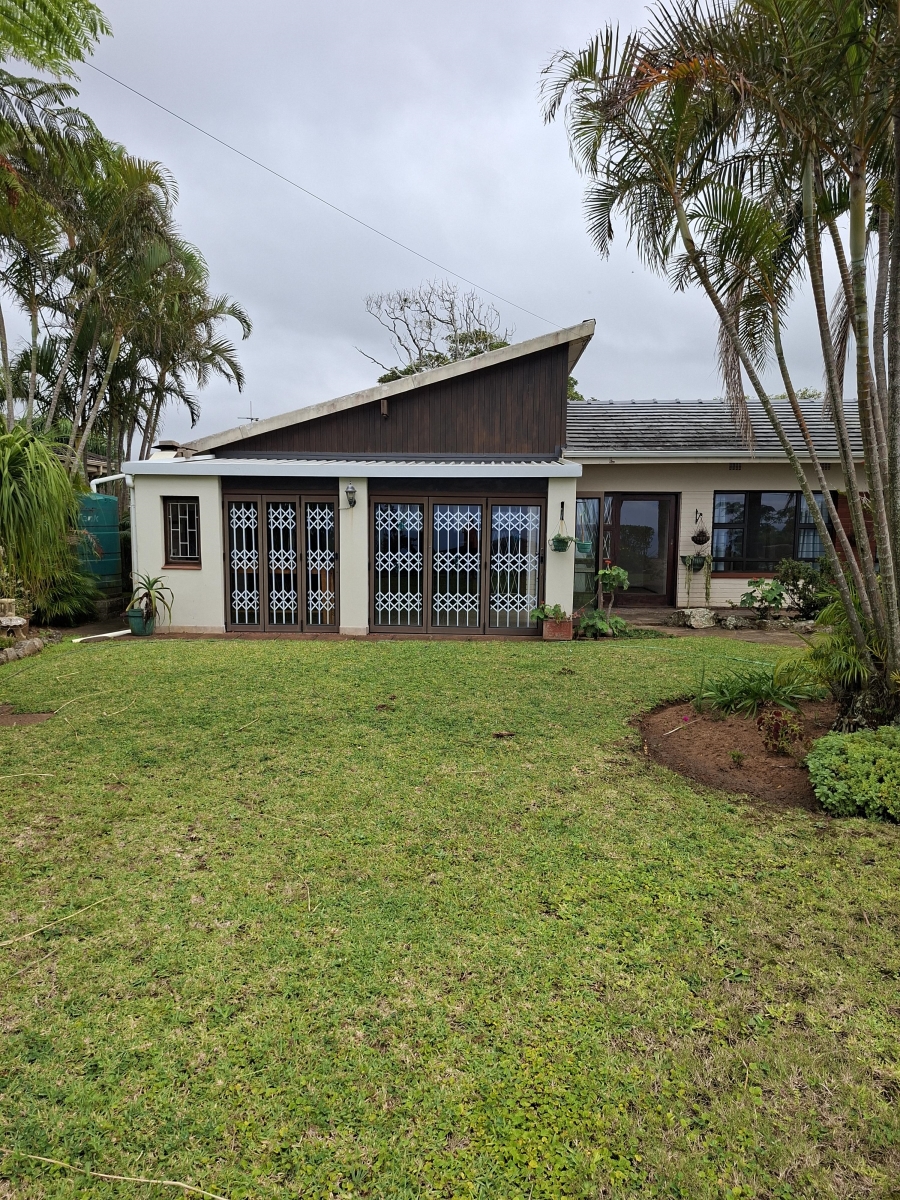 5 Bedroom Property for Sale in Uvongo KwaZulu-Natal