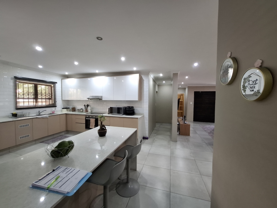 3 Bedroom Property for Sale in Birdswood KwaZulu-Natal