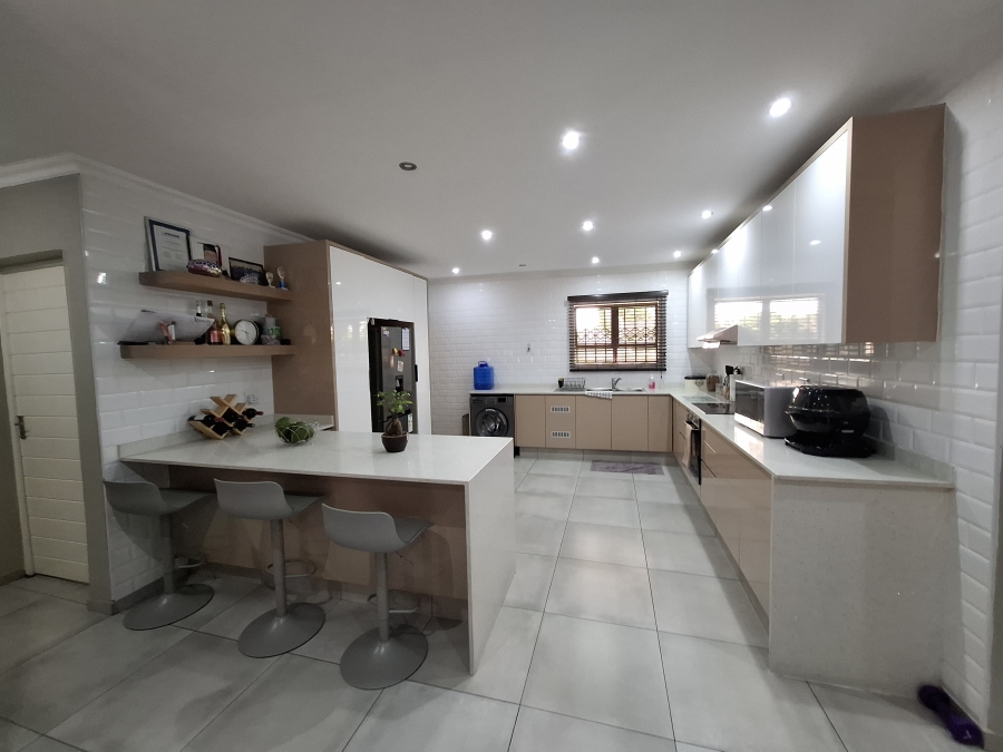 3 Bedroom Property for Sale in Birdswood KwaZulu-Natal