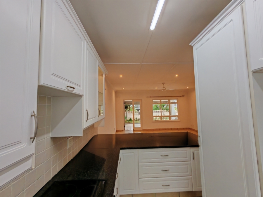 To Let 2 Bedroom Property for Rent in Durban North KwaZulu-Natal