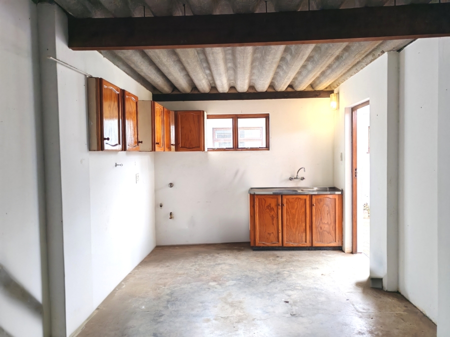 To Let 2 Bedroom Property for Rent in Durban North KwaZulu-Natal