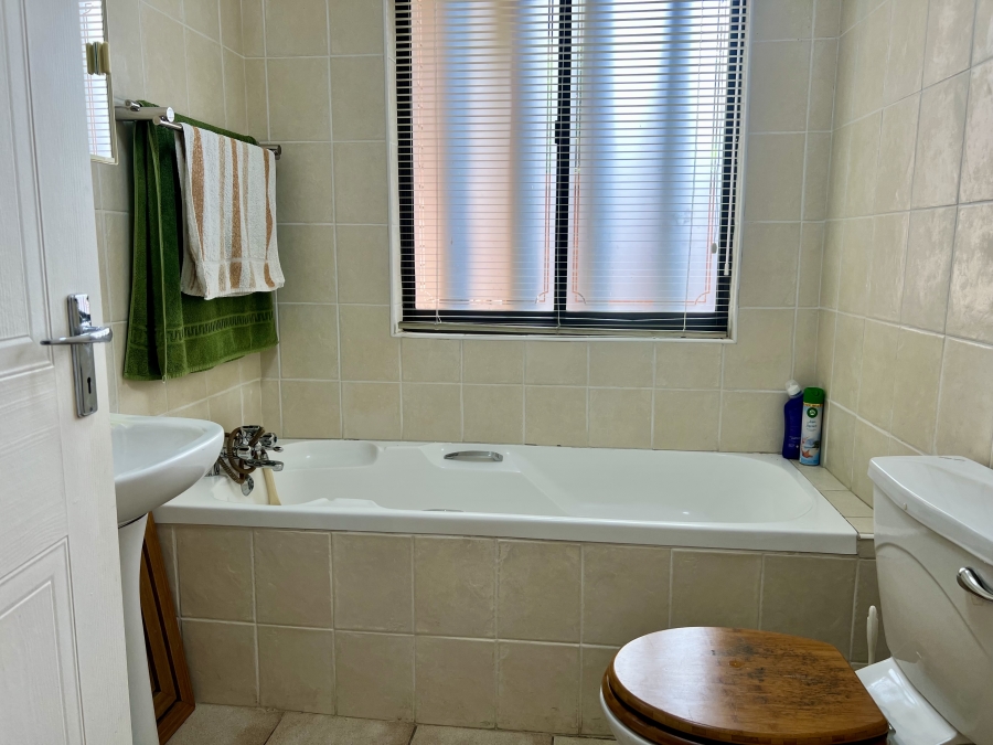 3 Bedroom Property for Sale in Montrose KwaZulu-Natal