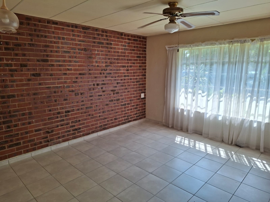 1 Bedroom Property for Sale in Newcastle KwaZulu-Natal