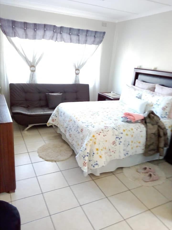 1 Bedroom Property for Sale in Bluff KwaZulu-Natal