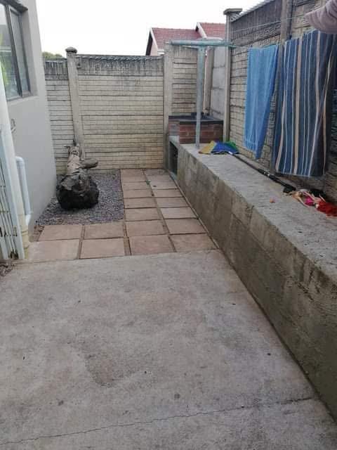 1 Bedroom Property for Sale in Bluff KwaZulu-Natal