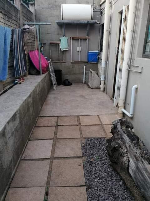 1 Bedroom Property for Sale in Bluff KwaZulu-Natal