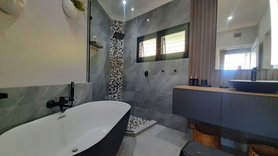 4 Bedroom Property for Sale in Ballito Central KwaZulu-Natal