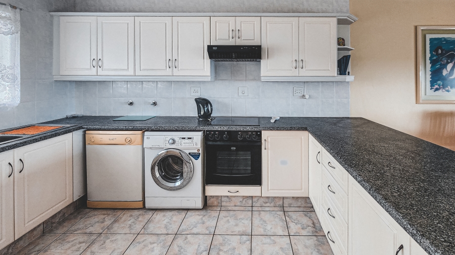 4 Bedroom Property for Sale in Beverley Hills KwaZulu-Natal