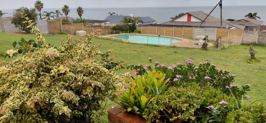 6 Bedroom Property for Sale in Uvongo KwaZulu-Natal
