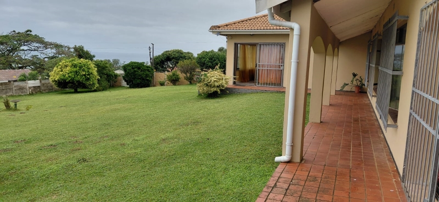6 Bedroom Property for Sale in Uvongo KwaZulu-Natal