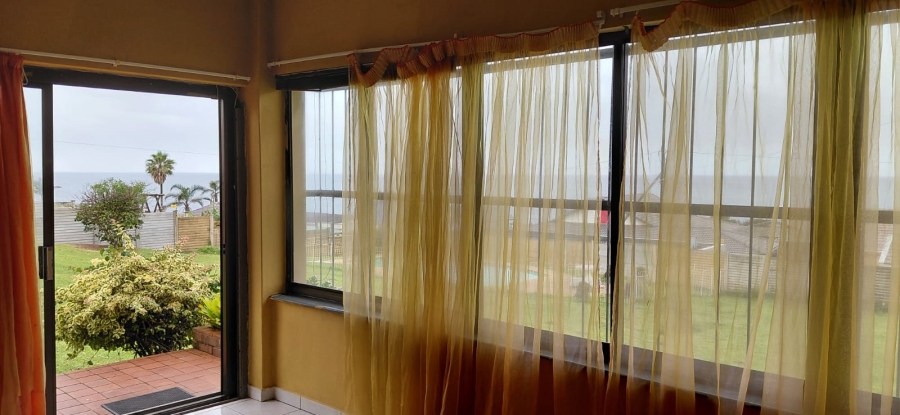6 Bedroom Property for Sale in Uvongo KwaZulu-Natal