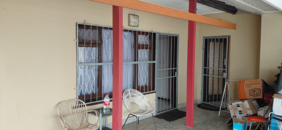 6 Bedroom Property for Sale in Uvongo KwaZulu-Natal