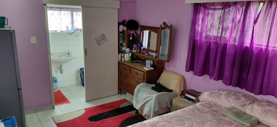 6 Bedroom Property for Sale in Uvongo KwaZulu-Natal