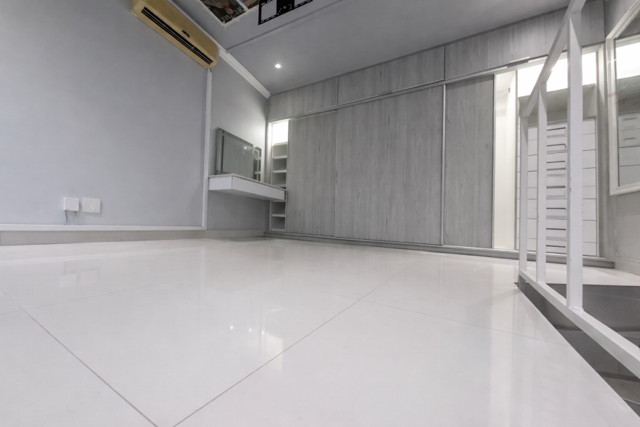 2 Bedroom Property for Sale in Essenwood KwaZulu-Natal