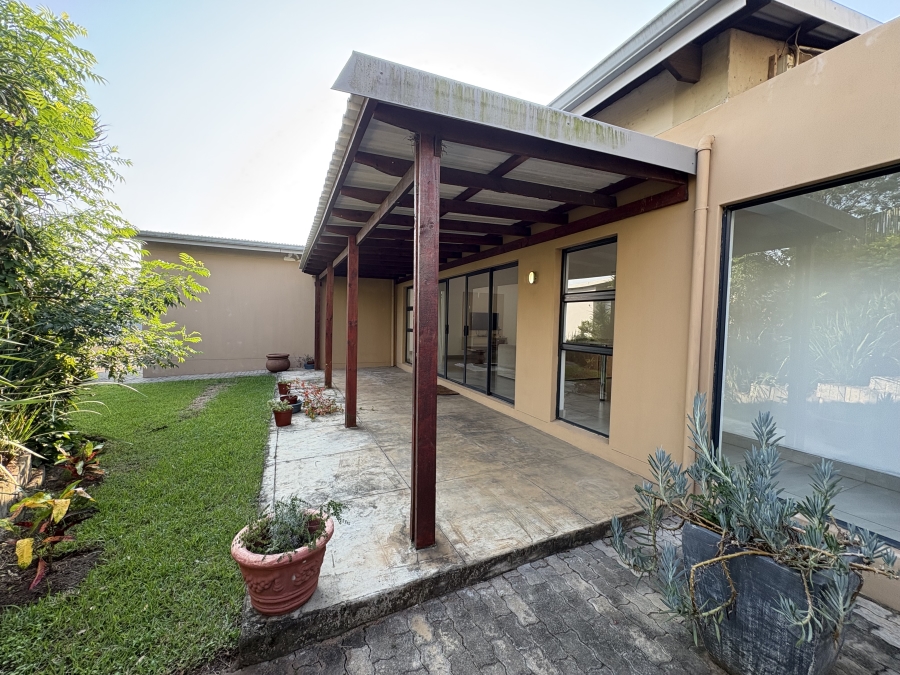 To Let 3 Bedroom Property for Rent in Palm Lakes Estate KwaZulu-Natal