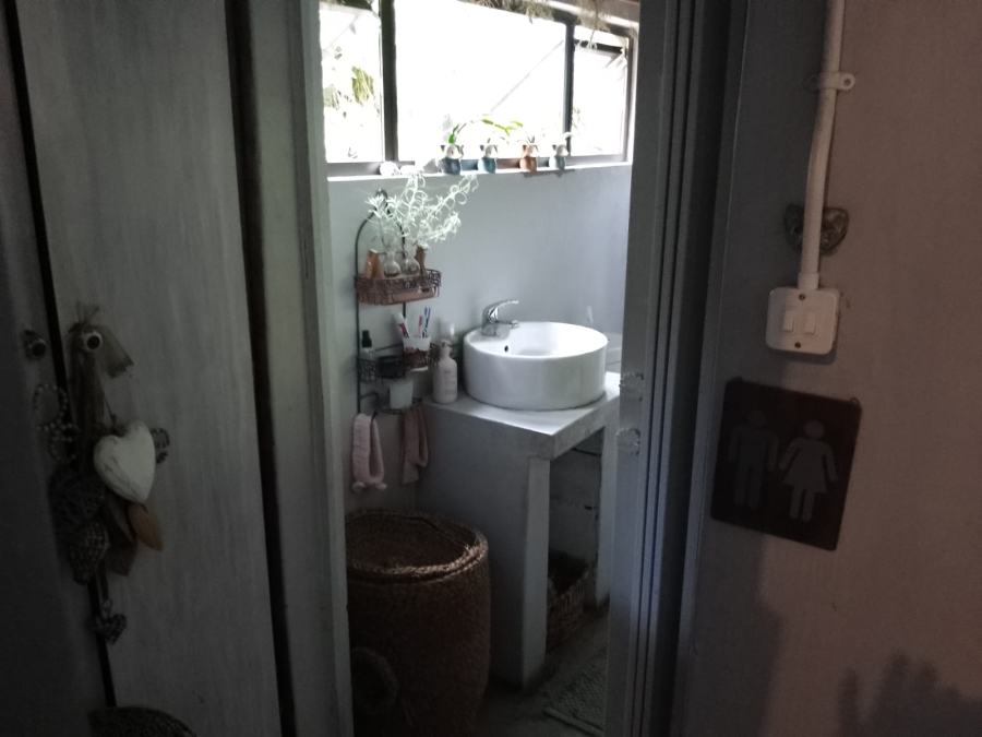 5 Bedroom Property for Sale in Mandeni KwaZulu-Natal