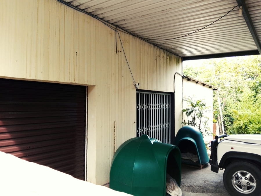 5 Bedroom Property for Sale in Mandeni KwaZulu-Natal