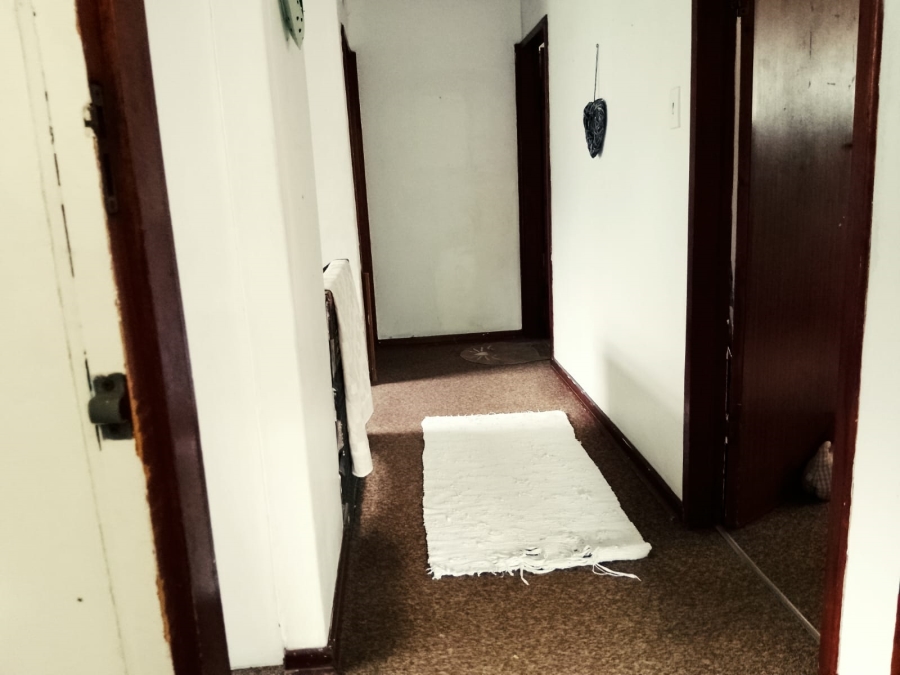 5 Bedroom Property for Sale in Mandeni KwaZulu-Natal