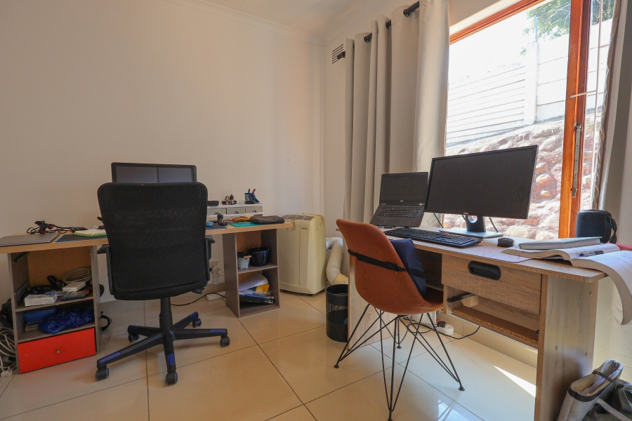 3 Bedroom Property for Sale in Sunningdale KwaZulu-Natal