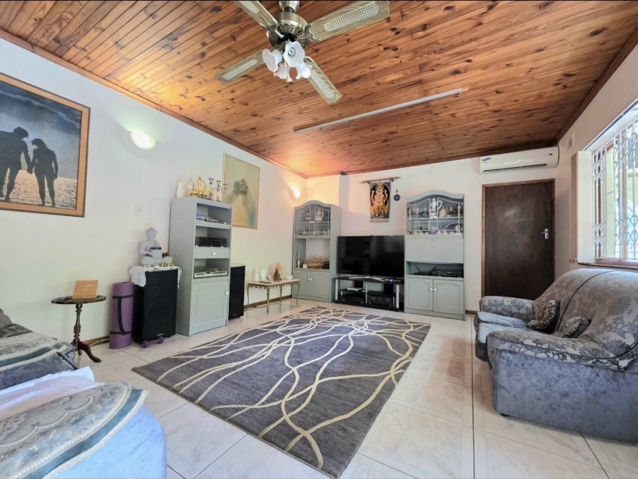 5 Bedroom Property for Sale in Isipingo Hills KwaZulu-Natal